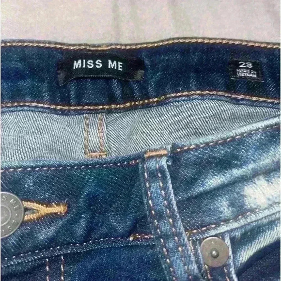 Denim Miss Me Skinny Jeans - Picture 2 of 5